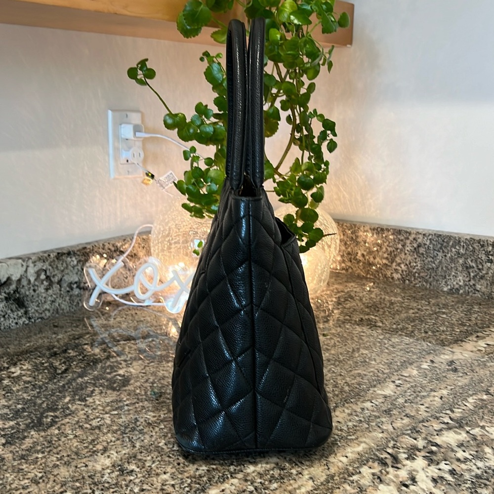 Chanel Medallion Tote Bag - Picture 6 of 17